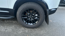 Land Rover Defender 3.0 D250 X-Dynamic SE 90 3dr Auto Diesel Estate